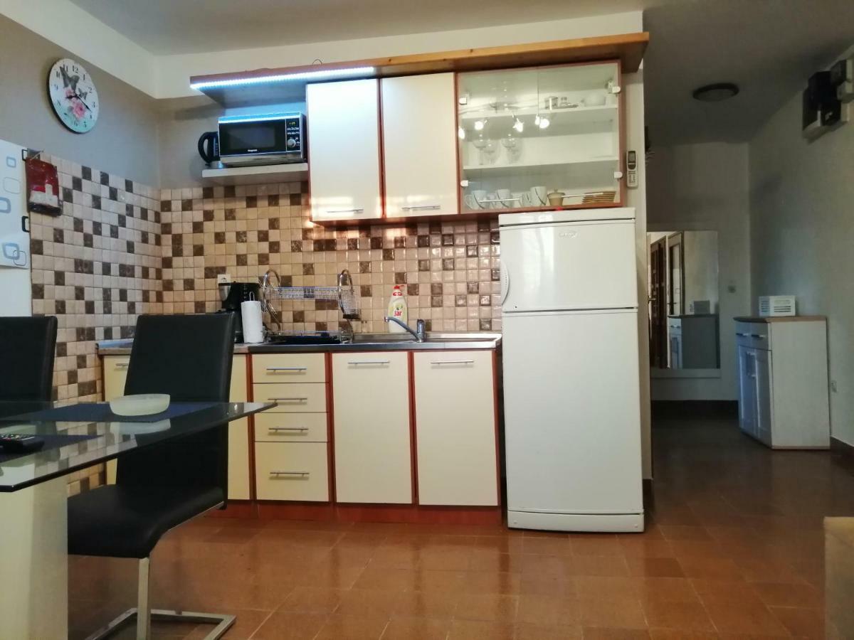 Apartmani Petra 브르시 외부 사진